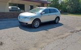 Used 2013 Lincoln MKX AWD image 2