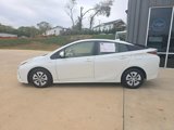 Used 2016 Toyota Prius Three Touring image 4