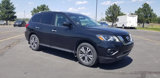 Used 2017 Nissan Pathfinder SL image 2