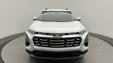 Used 2025 Chevrolet Equinox LT w/ Convenience Package II image 2