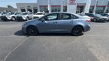 Used 2023 Toyota Corolla SE image 4