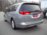 Used 2017 Chrysler Pacifica LX image 3