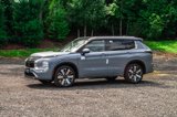 New 2025 Mitsubishi Outlander SEL image 3