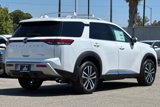 New 2025 Nissan Pathfinder Platinum image 5