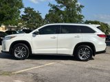 Used 2018 Toyota Highlander XLE image 3
