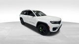 Used 2024 Jeep Grand Cherokee Altitude image 3