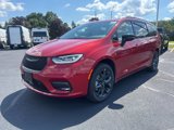 New 2026 Chrysler Pacifica Limited image 3