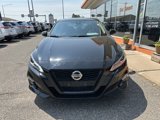 Used 2022 Nissan Altima 2.5 SR w/ Midnight Edition Package image 2