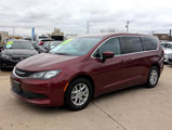 Used 2017 Chrysler Pacifica Touring image 2