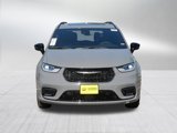 New 2025 Chrysler Pacifica Limited image 2