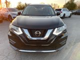 Used 2020 Nissan Rogue SV image 2