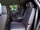 Used 2023 GMC Yukon SLT image 3