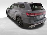 New 2025 Volkswagen Atlas Peak Edition SE image 5