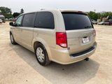 Used 2013 Dodge Grand Caravan SE image 2