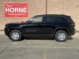 New 2025 Jeep Grand Cherokee Laredo image 2