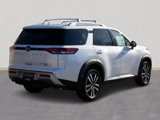 New 2025 Nissan Pathfinder Platinum image 2