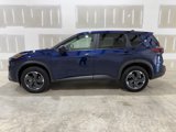 Used 2024 Nissan Rogue SV image 3
