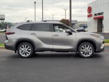 New 2025 Toyota Highlander Limited image 2