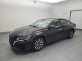 Used 2023 Nissan Altima 2.5 SV image 2