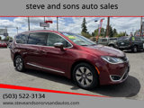 Used 2017 Chrysler Pacifica Platinum image 2