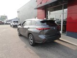 Used 2022 Toyota Highlander XLE image 3