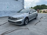 Used 2023 Volkswagen Jetta SE image 3