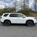 New 2025 Honda Pilot EX-L image 6