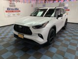 New 2025 Toyota Highlander XLE image 1