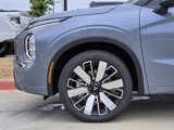 New 2025 Mitsubishi Outlander SEL image 5