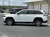 Used 2024 Jeep Grand Cherokee Limited w/ Luxury Tech Group II image 4