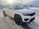 Used 2023 Jeep Grand Cherokee Limited w/ Black Appearance Package image 3