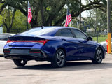 Used 2024 Hyundai Elantra SEL w/ Convenience Package image 4
