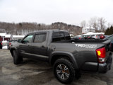 Used 2016 Toyota Tacoma TRD Off-Road image 4