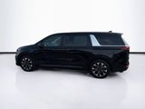 Used 2024 Kia Carnival EX image 4