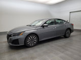 Used 2023 Nissan Altima 2.5 SV image 2