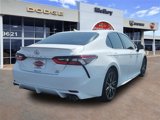 Used 2024 Toyota Camry SE image 3