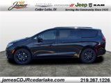 New 2026 Chrysler Pacifica Limited image 2