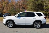 New 2025 Honda Pilot EX-L image 2