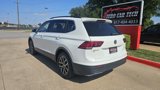 Used 2019 Volkswagen Tiguan SE image 3