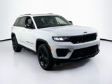 Used 2023 Jeep Grand Cherokee Altitude image 3
