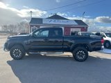 Used 2017 Toyota Tacoma TRD Off-Road image 2