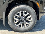 New 2025 Nissan Frontier SL image 5