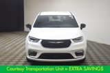 New 2025 Chrysler Pacifica Select image 2