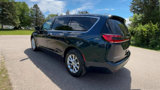 Used 2024 Chrysler Pacifica Touring-L image 3