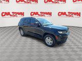 Used 2023 Jeep Grand Cherokee Laredo image 2