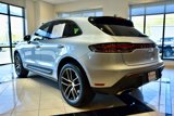 Used 2024 Porsche Macan image 4