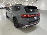 New 2025 Volkswagen Atlas Peak Edition SE image 6
