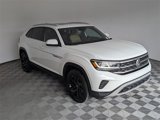 Used 2022 Volkswagen Atlas Cross Sport SE w/ Panoramic Sunroof Package image 2