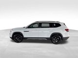 New 2025 Volkswagen Atlas Peak Edition SE image 3