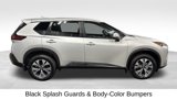 Used 2023 Nissan Rogue SV image 2